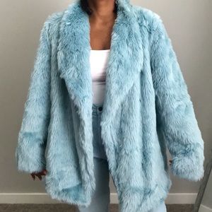 Women’s Feaux Fur Baby Blue Coat Size XL